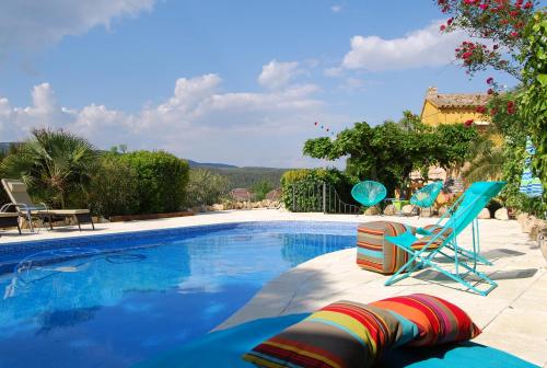 50 hotéis com piscina em LAlt Penedès, Espanha. Booking.com