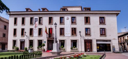 Los 10 mejores lugares para quedarse en Alcalá de Henares ...